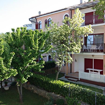 Apartments With A Parking Space Vantacici, Krk - 5313 Malinska Exterior photo